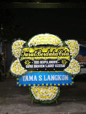 Papan Bunga Duka di Juhar